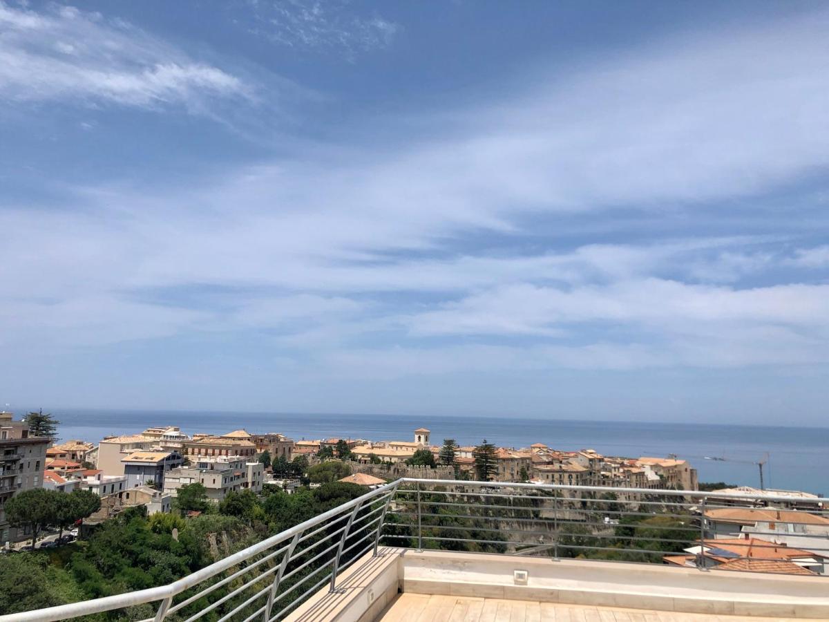 Apartamento Sapphire Penthouse Tropea Exterior foto